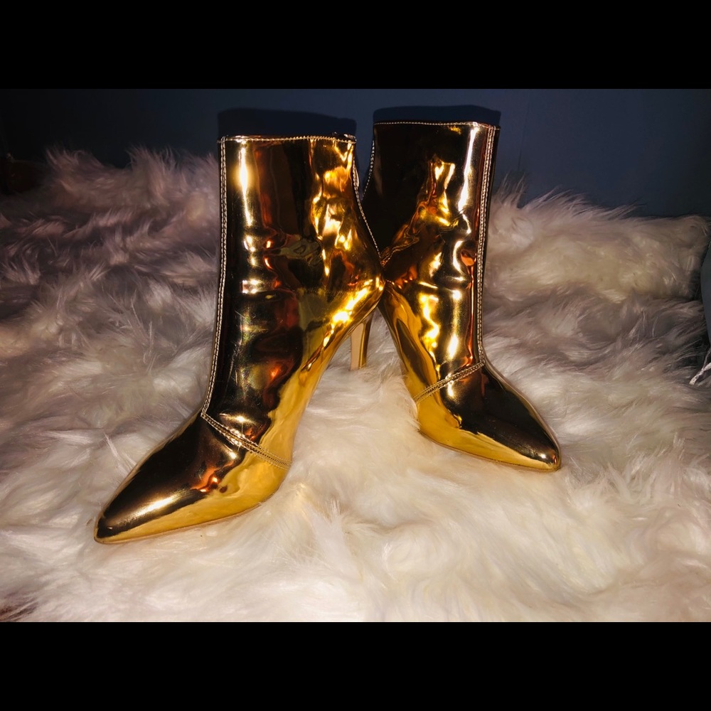 High heel boots